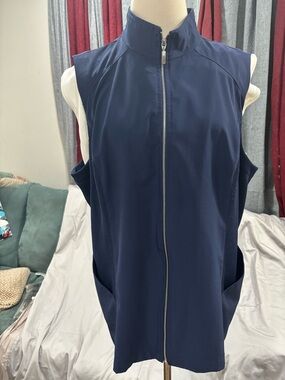 Chico's Navy Sleeveless Zip-Front Vest